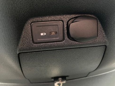 Used 2019 Mercedes-Benz Sprinter 144 image 21