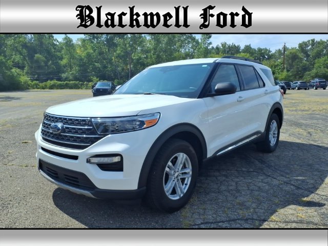 Used 2024 Ford Explorer XLT w/ Equipment Group 202A AWD/4WD image 1