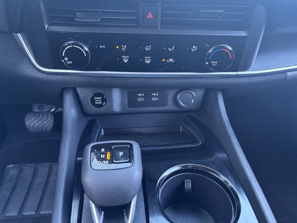 Used 2025 Nissan Rogue S AWD/4WD image 18