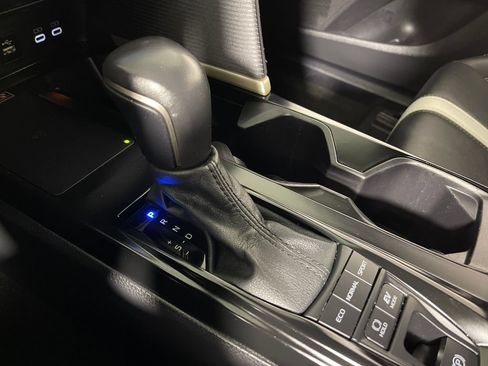 Used 2025 Toyota Camry SE FWD image 22