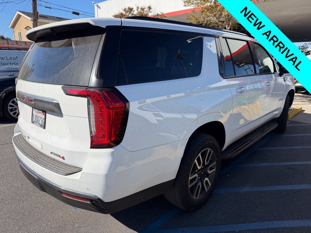 Used 2023 GMC Yukon XL AT4 AWD/4WD image 3