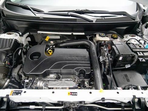 Used 2024 Chevrolet Equinox LT image 12