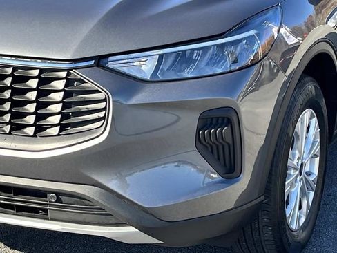 Used 2025 Ford Escape Active AWD/4WD image 13