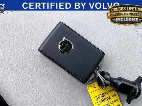 Used 2025 Volvo V60 B5 Cross Country Ultra w/ Protection Package Premier AWD/4WD image 13