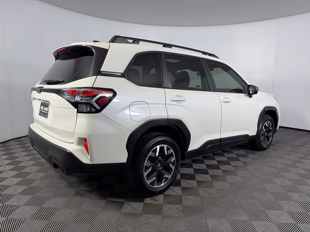 Used 2025 Subaru Forester Premium AWD/4WD image 7