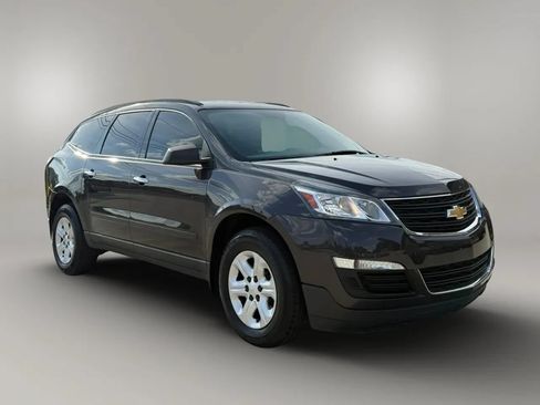 Used 2014 Chevrolet Traverse LS FWD image 1