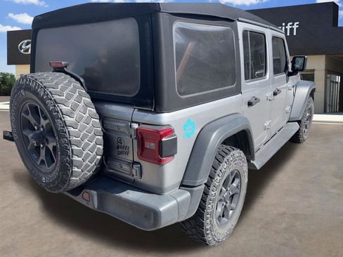 Used 2020 Jeep Wrangler Unlimited Sport image 3
