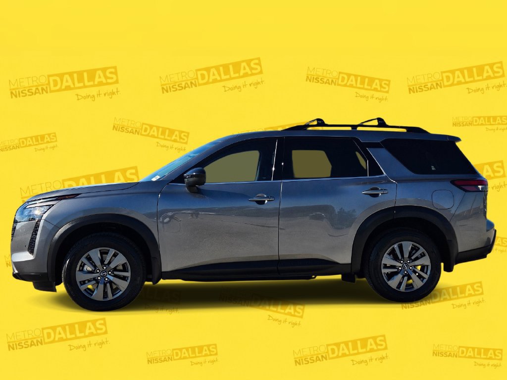 Certified 2026 Nissan Pathfinder SV FWD image 3