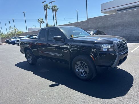 Used 2025 Nissan Frontier 2WD King Cab image 5