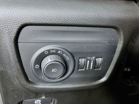 Used 2023 Jeep Grand Cherokee Limited AWD/4WD image 13