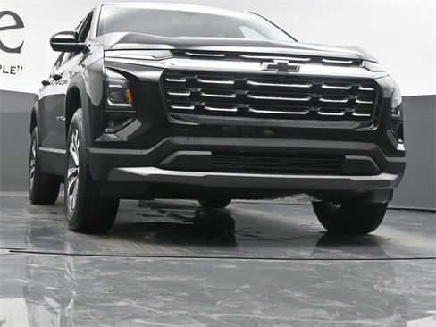 New 2026 Chevrolet Equinox LT image 3