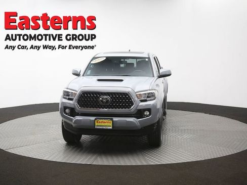 Used 2018 Toyota Tacoma TRD Sport AWD/4WD image 56