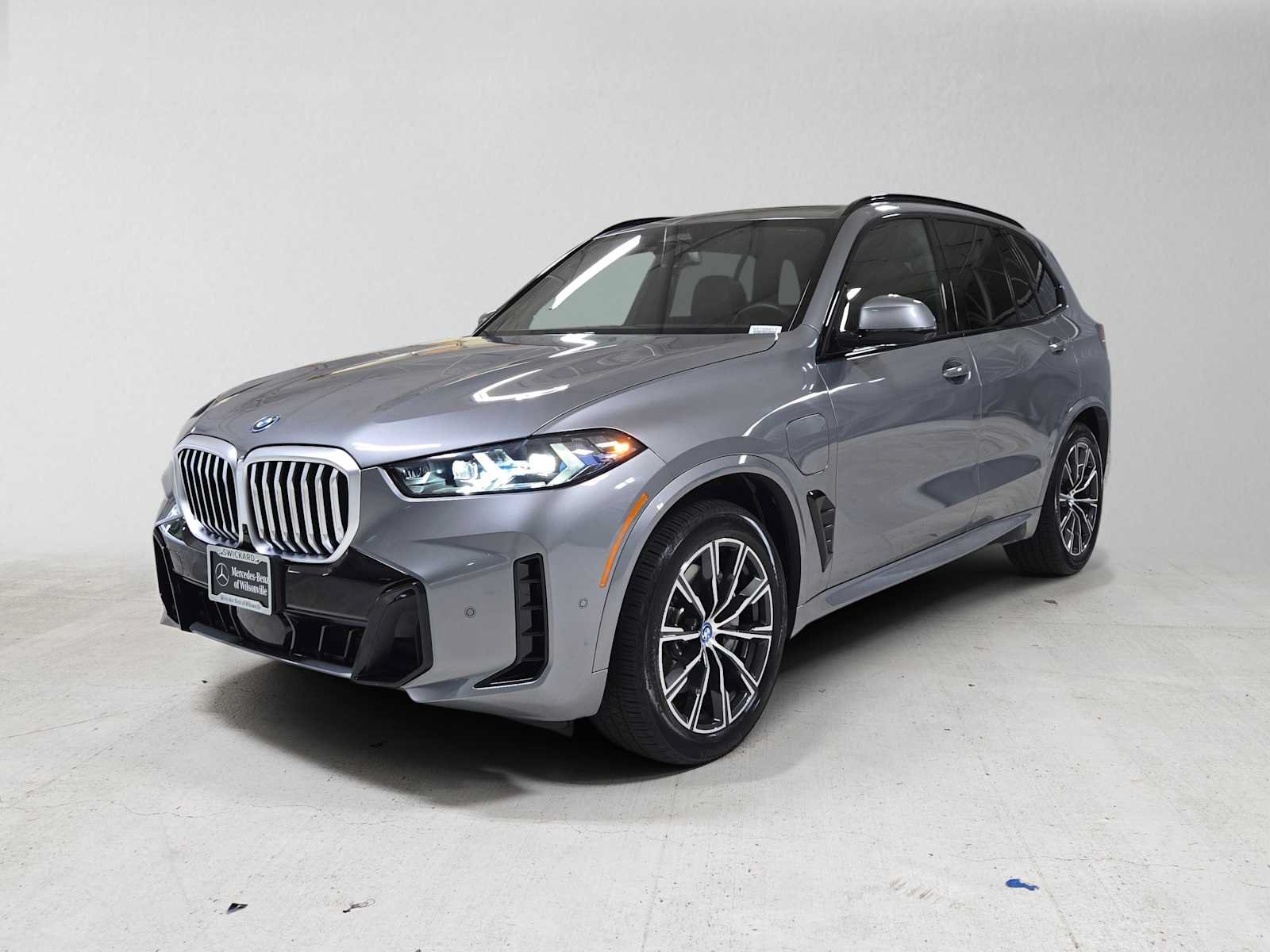 Used 2025 BMW X5 xDrive50e w/ M Sport Package AWD/4WD image 7