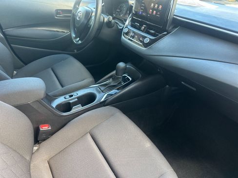 Used 2025 Toyota Corolla LE image 14