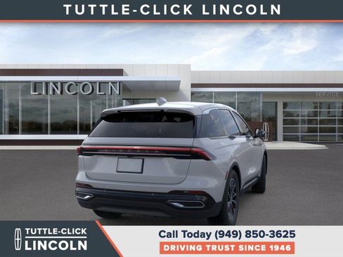 New 2026 Lincoln Nautilus Premier image 8