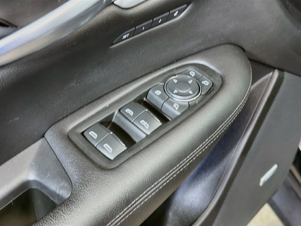 Used 2023 Cadillac XT5 Sportv w/ LPO, Floor Liner Package AWD/4WD image 19