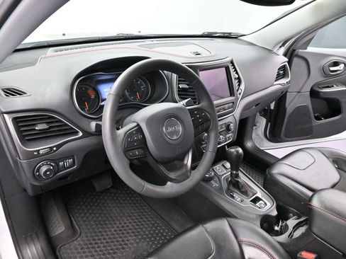Used 2022 Jeep Cherokee Trailhawk w/ Trailer Tow Group AWD/4WD image 15