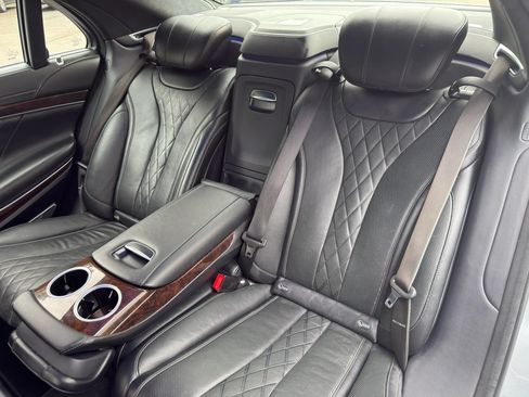 Used 2018 Mercedes-Benz S 560 4MATIC Sedan image 48