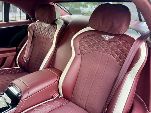 Used 2024 Bentley Flying Spur W12 image 22
