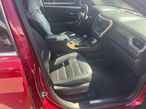 Used 2019 GMC Acadia Denali w/ Technology Package FWD image 5