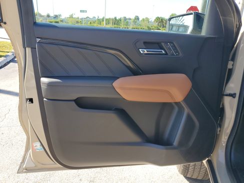 Used 2023 GMC Canyon AT4 w/ AT4 Premium Package image 30