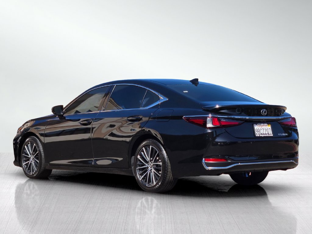 Used 2025 Lexus ES 300h w/ Premium Package FWD image 7