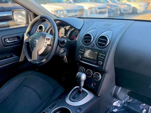 Used 2015 Nissan Rogue S image 6