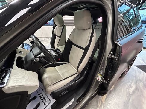 Used 2018 Land Rover Range Rover Velar R-Dynamic SE AWD/4WD image 7