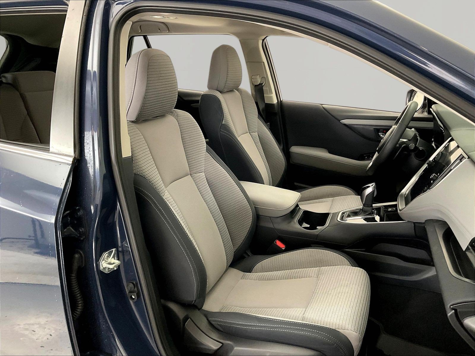 Used 2025 Subaru Outback Premium AWD/4WD image 29