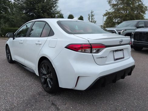 Certified 2025 Toyota Corolla SE FWD image 4