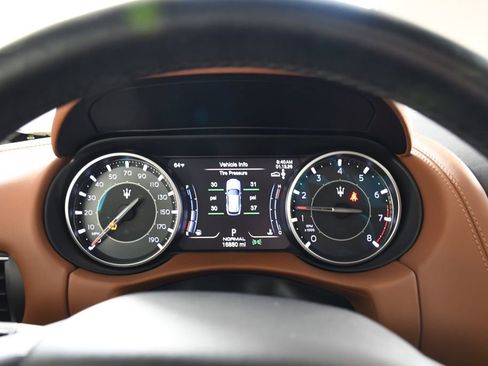 Used 2021 Maserati Levante S image 30