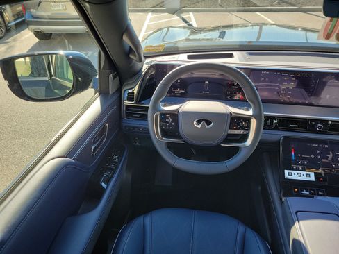 Used 2026 INFINITI QX80 4WD image 19