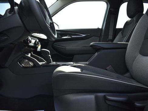 New 2026 Chevrolet TrailBlazer LT w/ Convenience Package FWD image 7