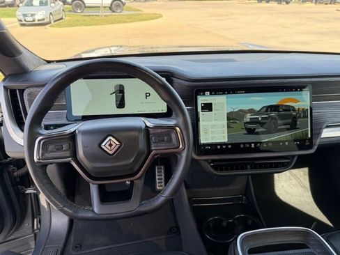 Used 2023 Rivian R1S Adventure image 12