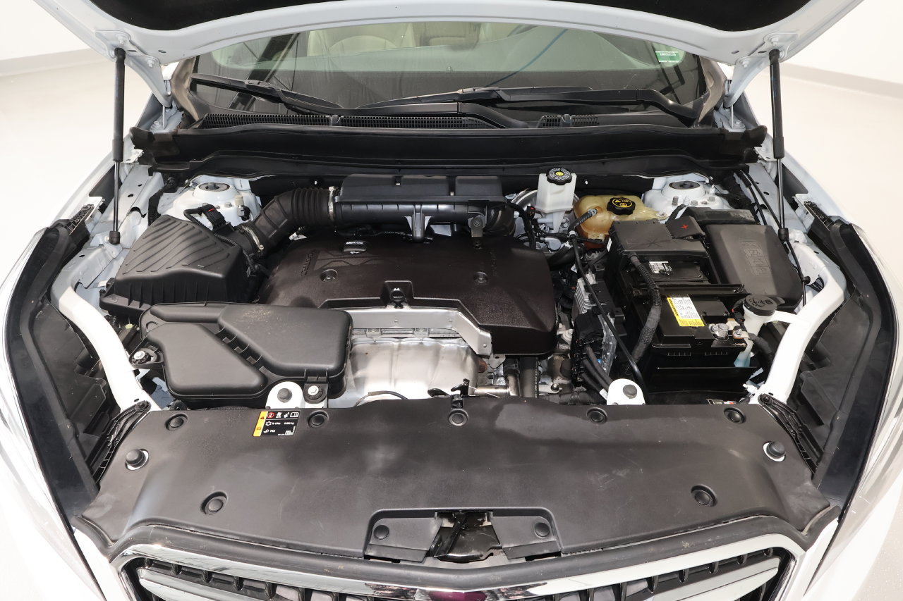 Used 2020 Buick Envision Essence w/ Experience Buick Package FWD image 19
