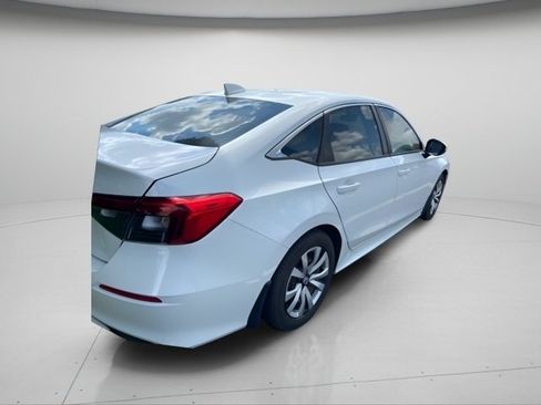 Used 2022 Honda Civic LX image 9