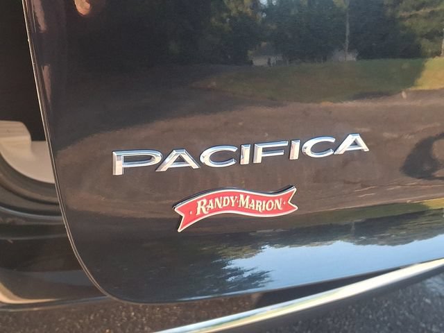 Used 2024 Chrysler Pacifica Limited FWD image 30