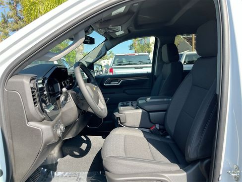 New 2025 Chevrolet Silverado 1500 LT image 19