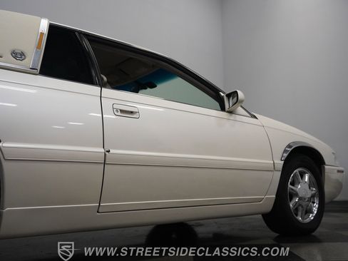 Used 2000 Cadillac Eldorado Touring image 32