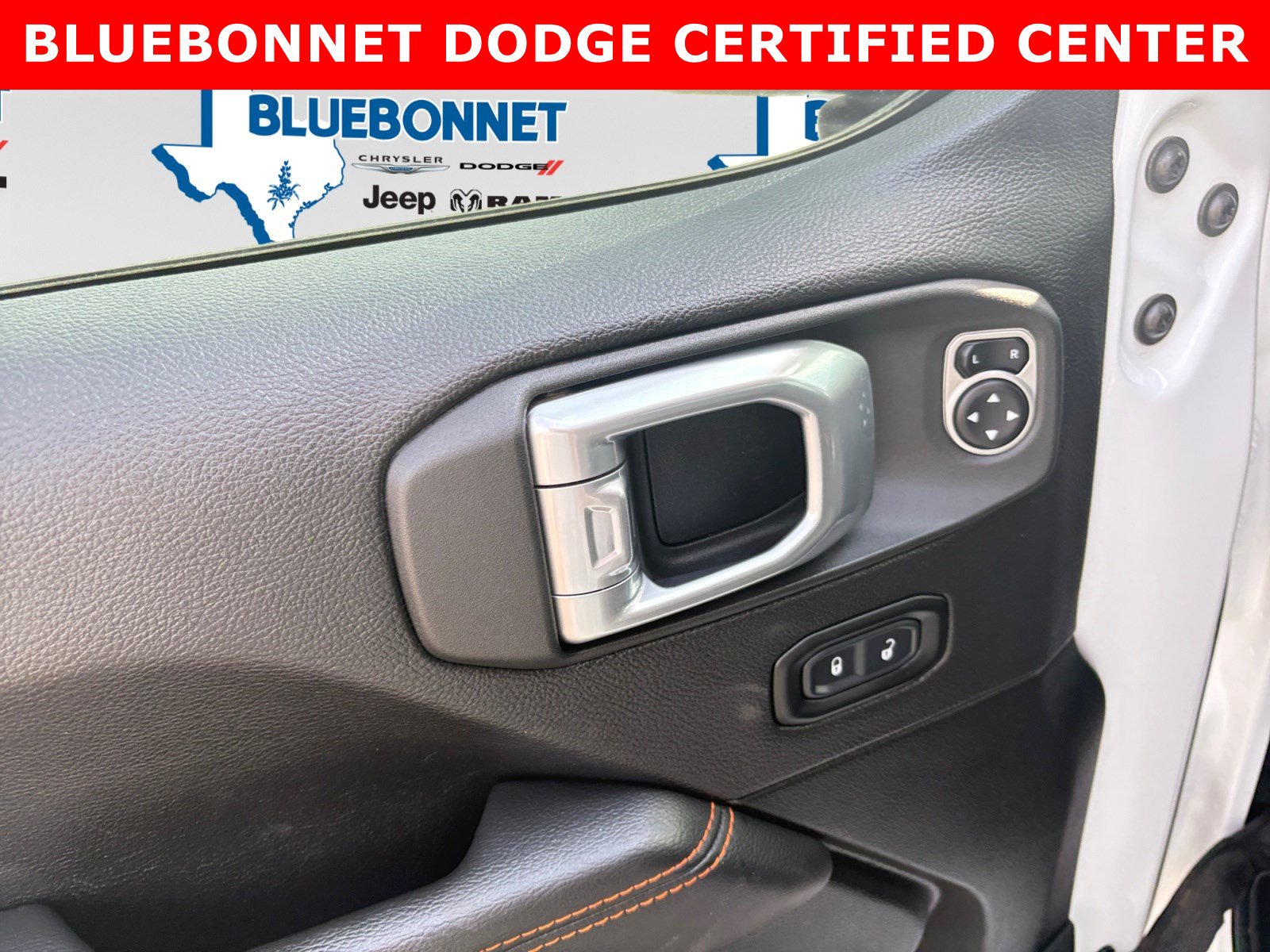 Used 2020 Jeep Gladiator Mojave AWD/4WD image 10