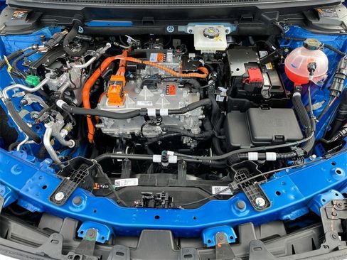 New 2026 Cadillac Optiq Luxury 1 image 33