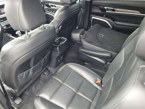 Used 2021 Kia Telluride EX w/ EX Premium Package image 11