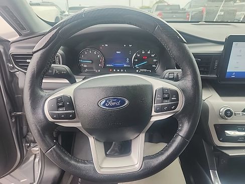 Used 2023 Ford Explorer XLT w/ Equipment Group 202A AWD/4WD image 22