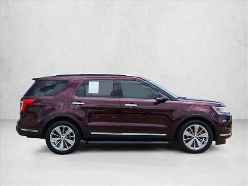 Used 2018 Ford Explorer Limited w/ Equipment Group 301A FWD image 4