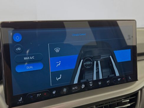 Used 2025 Ford Escape SE w/ Class II Trailer Tow Package image 56