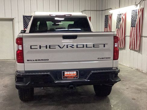 New 2026 Chevrolet Silverado 1500 Custom Trail Boss w/ Turbomax Blackout Package AWD/4WD image 5