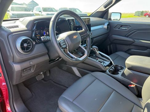 Used 2024 Chevrolet Colorado LT w/ LT Convenience Package III RWD image 16