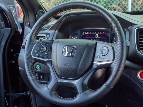 Certified 2025 Honda Passport TrailSport image 26