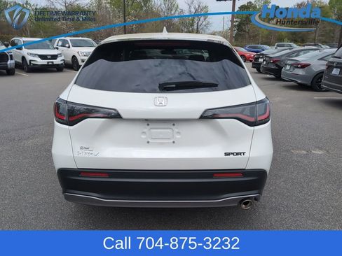 Used 2023 Honda HR-V Sport image 7