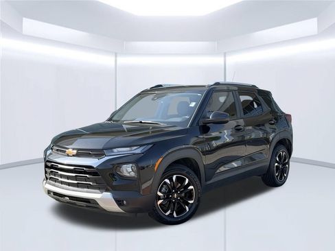 Used 2023 Chevrolet TrailBlazer LT FWD image 1